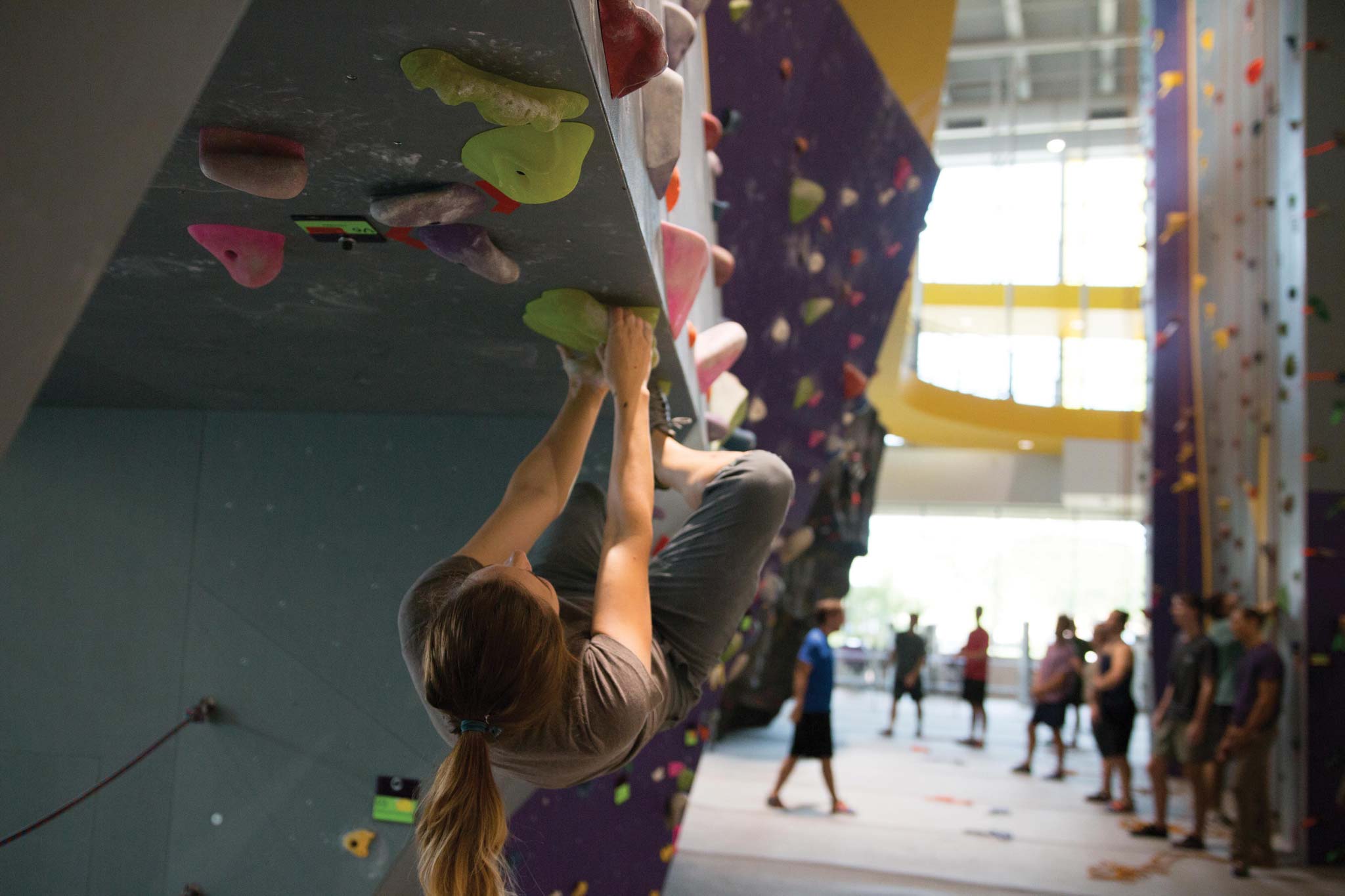 Reaching to the Top Integrating Collegiate Competition Climbing