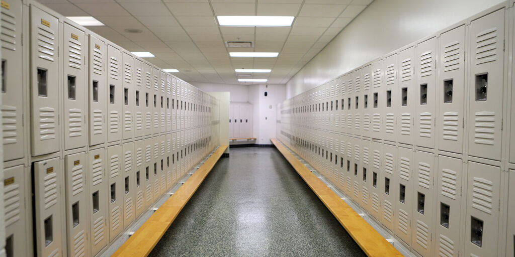 campus rec locker rooms