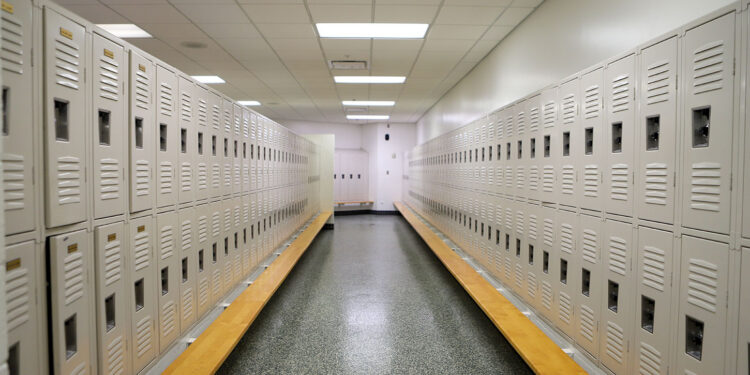 campus rec locker rooms
